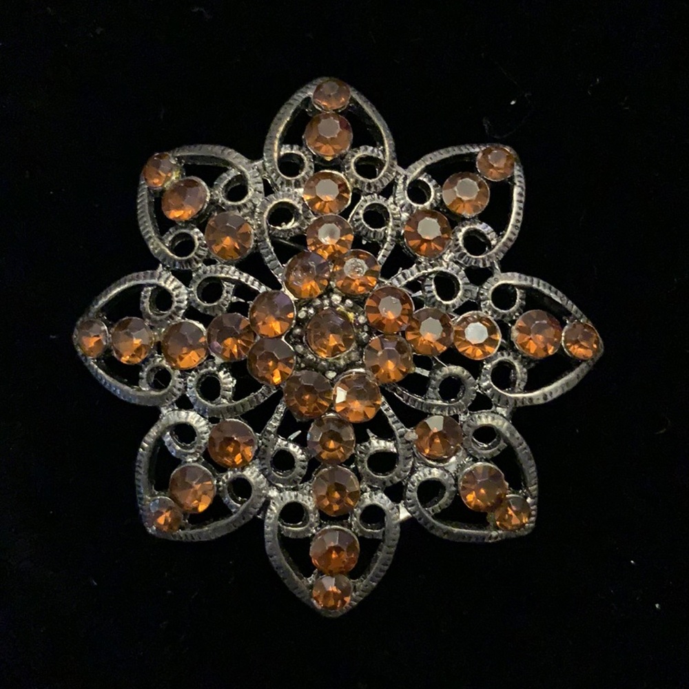 Brooch vintage